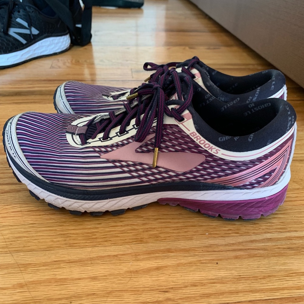 Brooks women ghost 10 limited edition purple sz 9